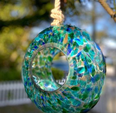 China Viable Outdoor Glass Craft Ring Bird Feeder Murano Chandelier Window Bird Feeder Hanging Garden Decoration for sale