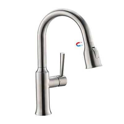 China Modern Magnetic Kitchen Faucet Mixer Tap Sink Mixer Tap Kitchen Deck Mount Extendable Kitchen Faucet for sale