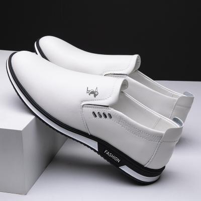 China Fashion Trend New Men's Stylish Shoes Shade Luxury Oxford Style Wedding Shoes Men Groom Patent Leather Fashion Shoes for sale