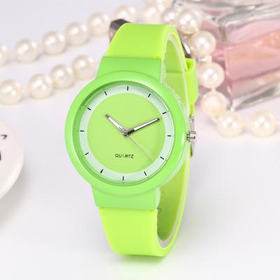 China Cute Water Resistant Candy Colors Women Ladies Fashion Cheap Quartz Wrist Silicone Watch JSW-0960 for sale