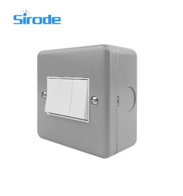 China Low Price Home 3 Gang 2 Way Switch Power Switch Metal Clad Bot for sale