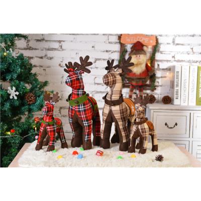 China Shear Cloth 2020 Hot Sale Christmas Supplies Decoration Christmas Deer Dolls for sale