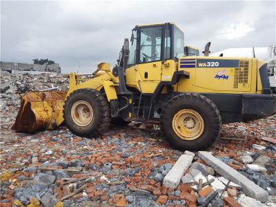 China WA320-5 Used KOMATSU Loader 66HP Engine Power Hydrostatic Transmission for sale