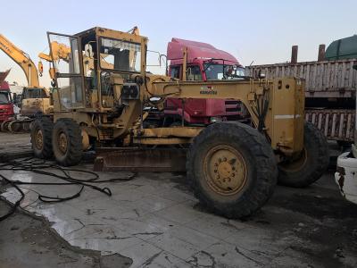 China Ursprüngliche Farbe verwendet Komatsu Motor Grader 135 PS Motorleistung 4.9L Hubraum GD511A-1 zu verkaufen