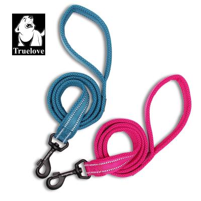 China Wholesale Viable Nylon Pet Leash Beloved Reflective Adjustable Soft Not Pull Outdoor Accessories Large Dog Leash for sale