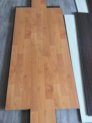 China 8.3mm,Ac3 HDF Laminated Wood Flooring.8mm oak wood grain laminate flooring.HDF coreboard :white or green color, 860kg/m3 for sale