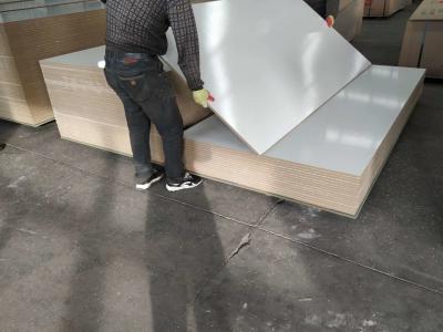 China 16mm,18mm Melamine MDF Board / MDF Wood Prices / MDF Sheet for dubai market for sale