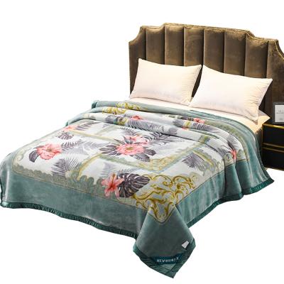 China Waterproof Cartoon Digital Printing Raschel Gray Green Thick Blanket Multifunctional Blanket Blanket for sale