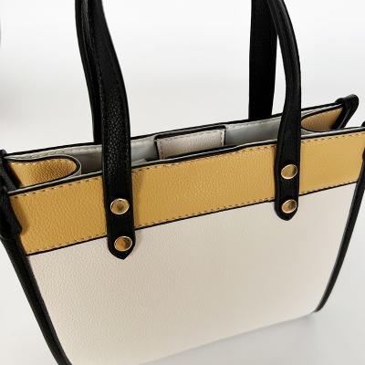 China 2022 PORTABLE Luxury Small Hand Top Bags Crossbodys Women Chain Single Shoulder Bag Handbag for sale