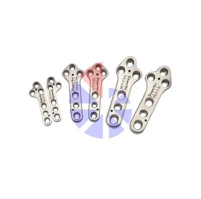 China 2.0/2.4/2.7/3.5mm Wholesale Customized Implants 2.0/2.4/2.7/3.5mm Stainless Steel Tplo Locking Plate Veterinary Orthopedic Equipment Vet for sale