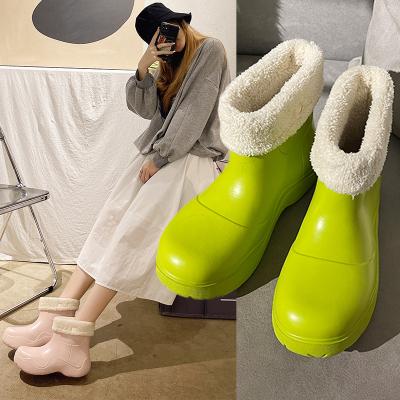 China Anti-Smell Winter Keep Warm Waterproof Women Rain Boots Thick Fur Bottom Ankle Boots Fashion Solid Ladies Snowboot EVA Green Galoshes Shoes for sale