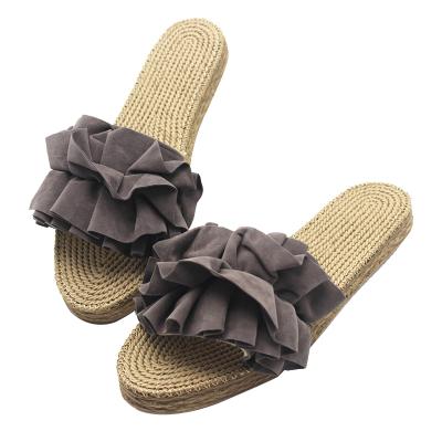 China Custom Made Anti-Smell Ladies Rattan Sandals Slipper for Women, Eco-friendly Fabric Flower Flat Slippers for sale