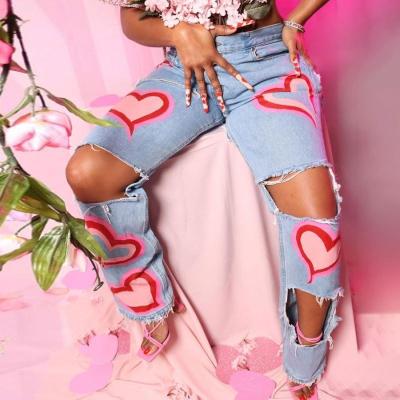 China Dropshipping 2021 Custom Jeans Heart Shape Printing Breathable Hole Ripped Denim High Waist Streetwear Fashion Women Casual Jeans for sale