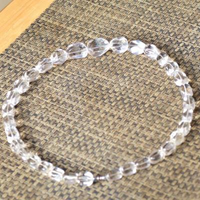 China Wholesale Classic Natural Abnormal Stone Ore Necklace Crystal White Crystal Gift FASHIONABLE for sale