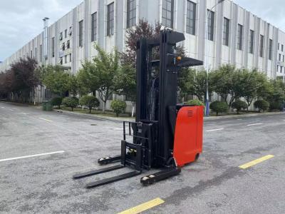 China Electric Double Extension Forklift with 5500 mm Lifting Height and 1600 KG Capacity for sale