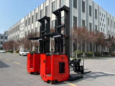 China 1.5 Tons Double Reach Electric Forklift Lifting Height 8500 Mm 48V 400AH Battery Capacity for sale