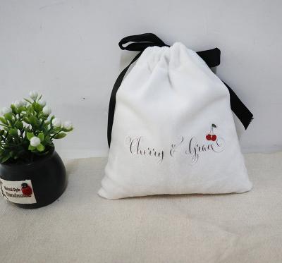 China High Quality Custom Drawstring Logo Printed Drawstring Bag Velvet Jewelry Pouch Perfume Oil Bag for sale