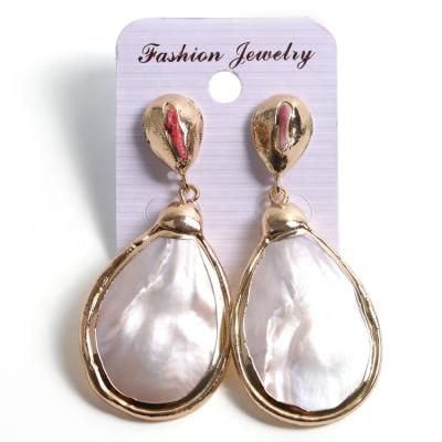 China 2021 Summer Fashionable Mother Freshwater Pearl Nature Design Large Drop Shape Stud Earring for sale