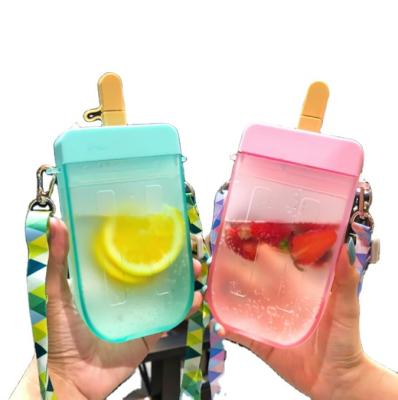 China Newest Design Good Quality Drink Cups Viable With Cute Straws Straw Cup New Plastic Straw Mug for sale