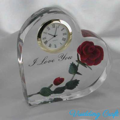 China Europe Hot Selling Heart Shape Engraved Decorative Clock For Wedding Souvenir for sale