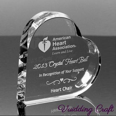 China Europe customized acrylic heart to form paper weight to wedding keepsake for sale