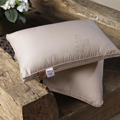 China Anti-Snore Corporate Luxurious Medium Hypoallergenic White Soft Support Goose Feather Down Bed Pillows for sale