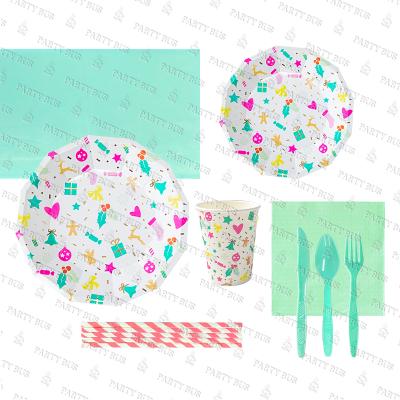 China PARTYBUS Eco-Friendly Wholesale Disposable Christmas Supplies Paper Party Plates Disposable Tableware Tableware Set For Christmas Party for sale