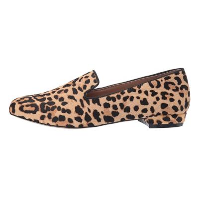 China Anti-Smell Slip On Leopard Dress Leather Material Women Flat Shoes for sale