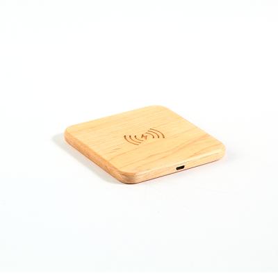 China Solid Wood Products Charger Solid Wood /Wooden 10W /Wooden Wireless Charging Walnut Cherry Rosewood /Wooden Factory Outlet for sale