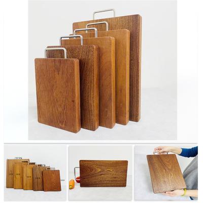 China Wholesale Customized Wood Products Factory Goods Rectangular Wooden Cutting Board With Handle Board Wooden Cutting Board Kitchen Supplies for sale