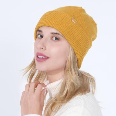 China COMMON Two Different Ways Winter Wear Hat Gorros De Invierno Knitted Beanies For Women for sale