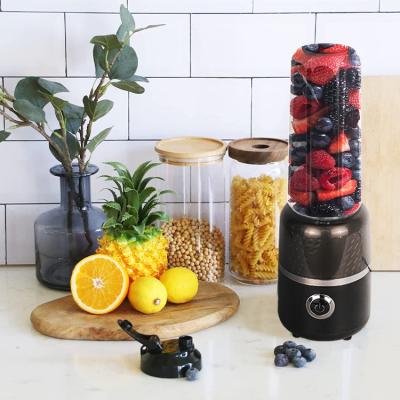 China 600ML 400W Electric Fruit Bottle Blender Cup Bottle Home Baby Food Multifunctional Tabletop Blender for sale