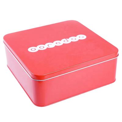 China Recyclable Square Christmas Tin Box / Cake Box for sale