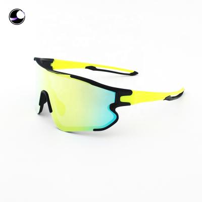 China Sports Arrow Misses - ACG - 548 - Exclusive Sports Sunglasses 2021 OEM Polarized Oversized Cycling Sunglasses for sale