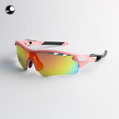 China Sports Arrow Misses - ACG - 565 - Guangzhou OEM Sports Sunglasses With Interchangeable Lenses for sale