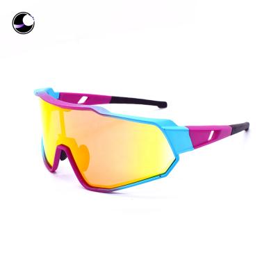 China Sports Arrow Misses - ACG - 1004 - Newest Sports Sunglasses With Replaceable UV400 Lens Cycling Sunglasses for sale