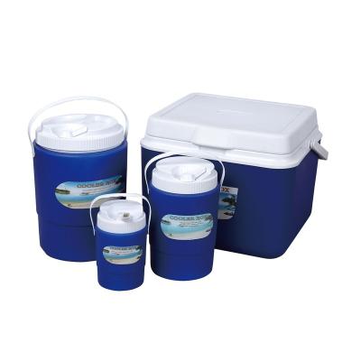 China Light Weight Waterproof Hot Selling Outdoor Plastic Cooler Box Set for sale