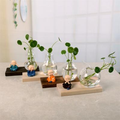 China Contemporary wholesale direct sales cube vase with glass tube frame floor glass vase for sale