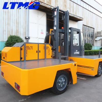 China empilhadeira lateral diesel de 3 toneladas de levantamento da carga da altura de 4800mm, empilhadeira especial à venda