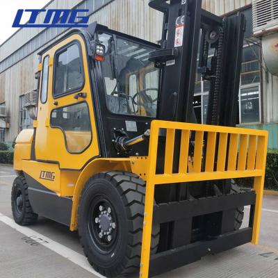 China Caminhão de empilhadeira diesel de 5 toneladas automático com o motor de Isuzu/calefator opcionais do táxi à venda