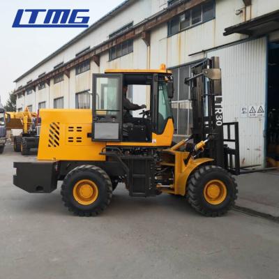 China 6000 Lb / 8000 Lb Rough Terrain Forklift 4 Wheel Drive With Bucket And Fork for sale