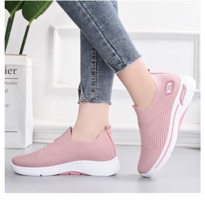 China Cushioning Light Weight S-3 Running Slip On Knit Women Casual Sneakers Flat Shoes For Women New Styles Shoes for sale