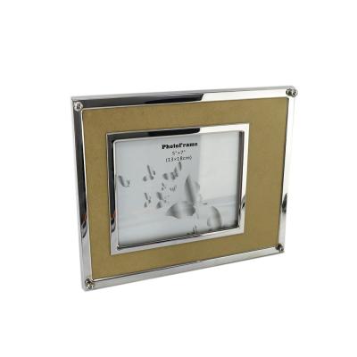 China Silver Plated Adult Photo Frame Zinc Alloy Photo Frame Room Decoration Photo Frame for sale