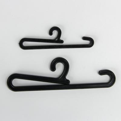 Chine application large de Logo Black Plastic Sock Hangers de relief par 105*23mm à vendre