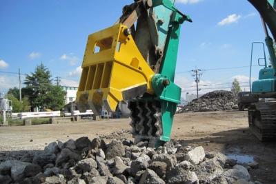 China Beiyi BYC300 Concrete demolition tools machinal pulverizer small rock crusher excavator pulverizer company for sale