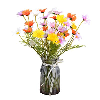 China Small Daisy Flower 5 Heads Chrysanthemum Artificial Flower Cosmos Wedding Photography Home Decoration Props Simulation Flower Chamomile for sale