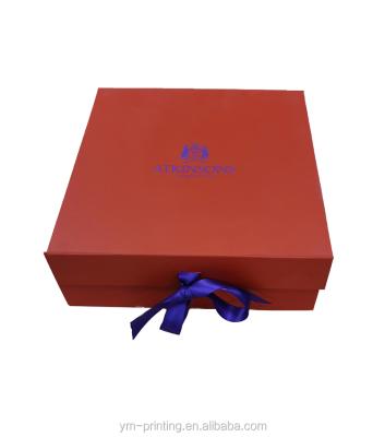 China Cardboard Recyclable Full Color Printing Folding Box Rigid Magnet Box With Ribbons Gift Box Luxury Gift Packaging Boxes For Clothes for sale