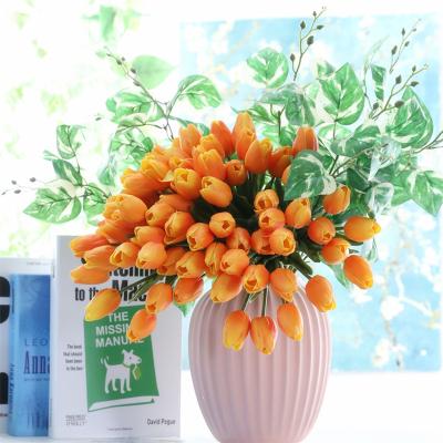 China Artificial PU Flowers Real Touch Tulip Bouquet For Home Wedding Festival Decoration for sale