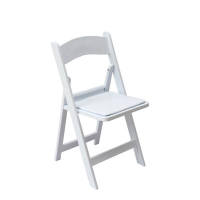 China Quick setup and factory price wholesale hotel easy handling plastic folding chair for event for sale