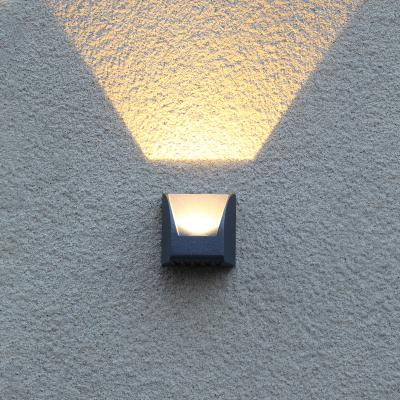 China Exterior Modern Black Aluminum Sconce 2 Wall Light Outdoor Courtyard Water Proof Wall Mount Light Wall Light for sale